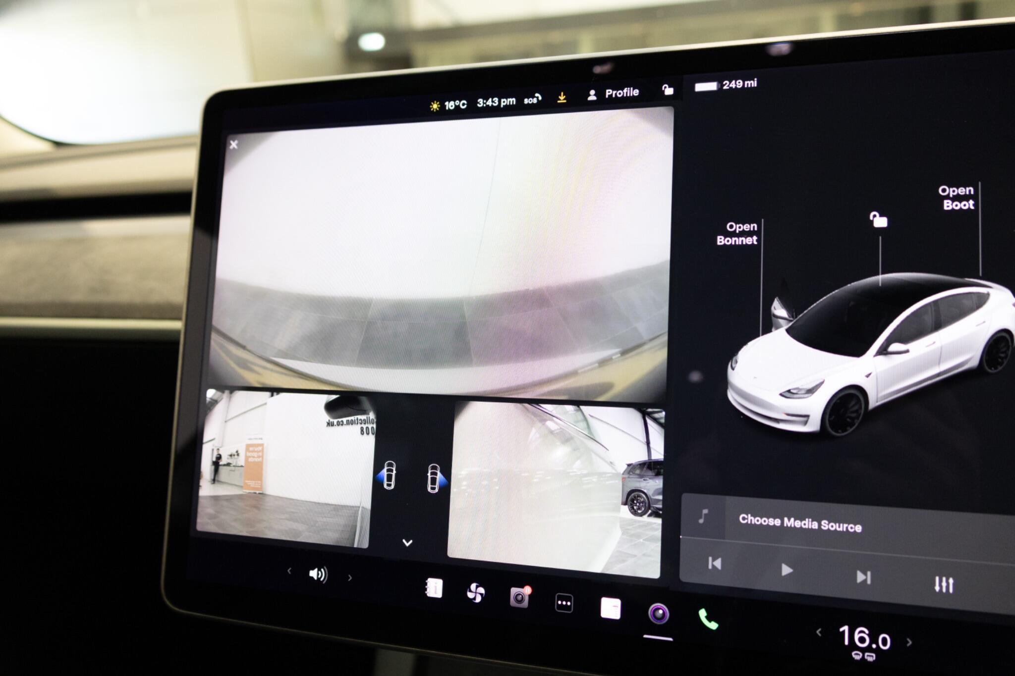 Tesla Model 3 - Image 19