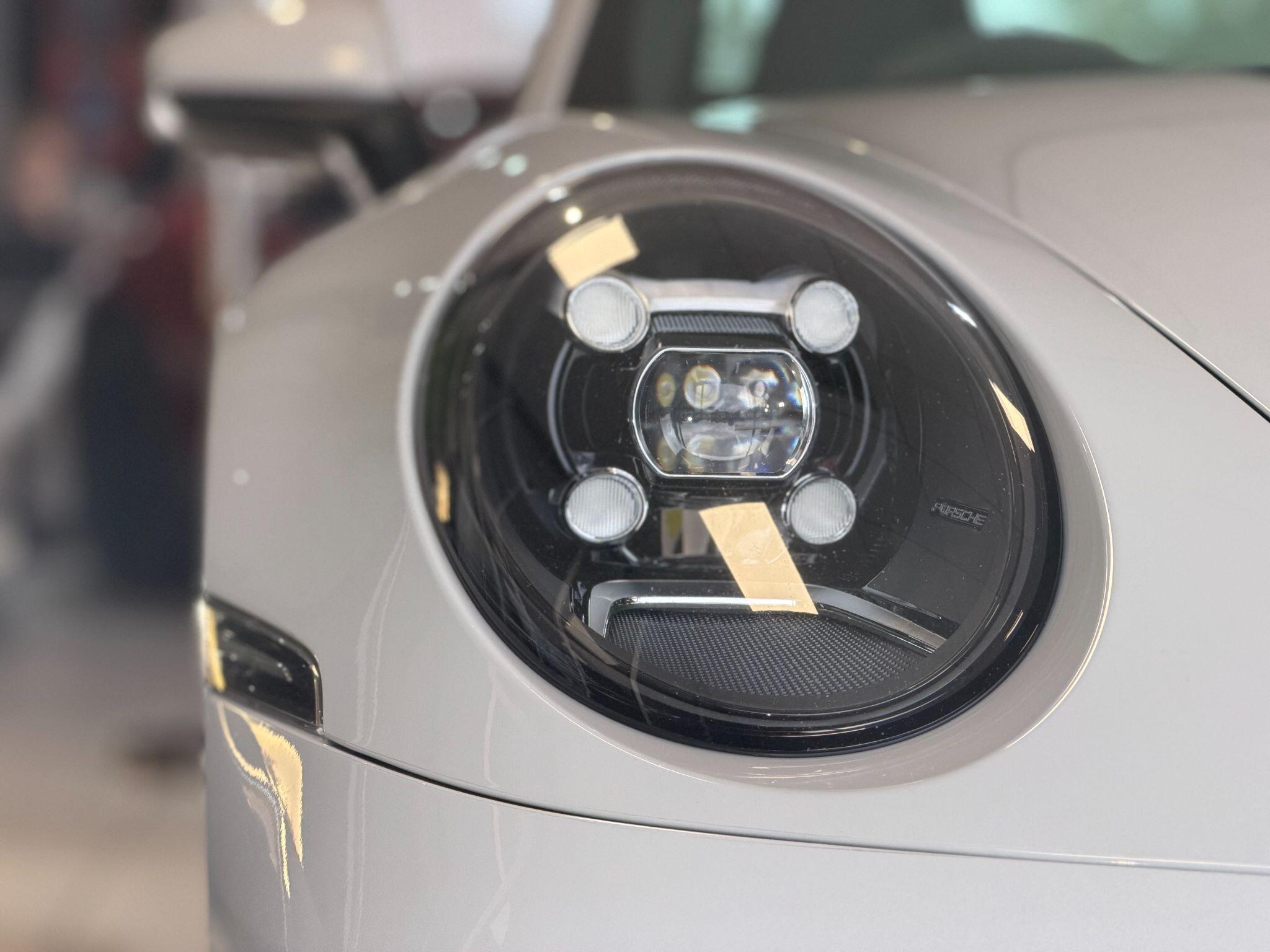 Porsche 911 - Image 3