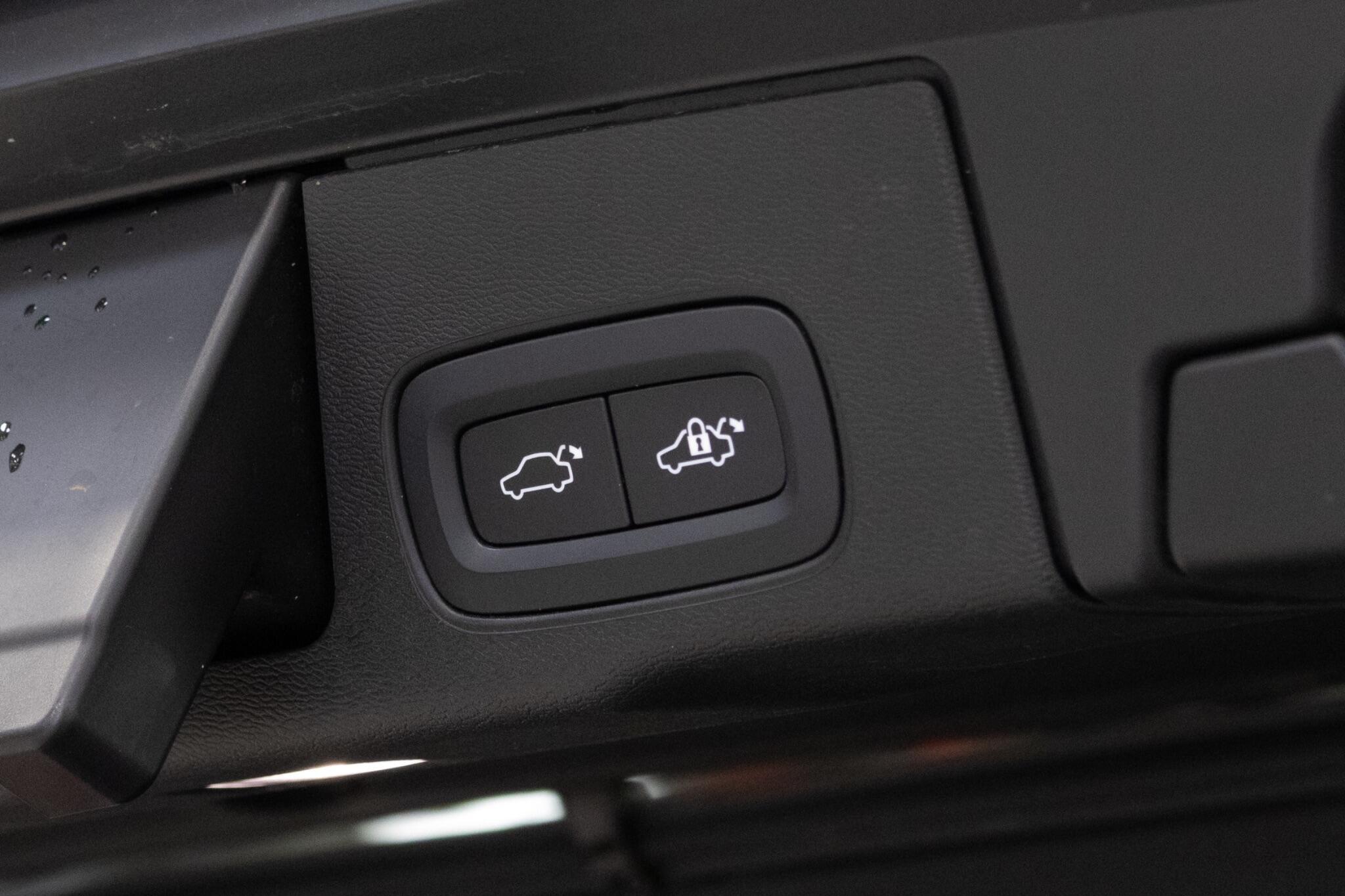 Volvo XC60 - Image 11