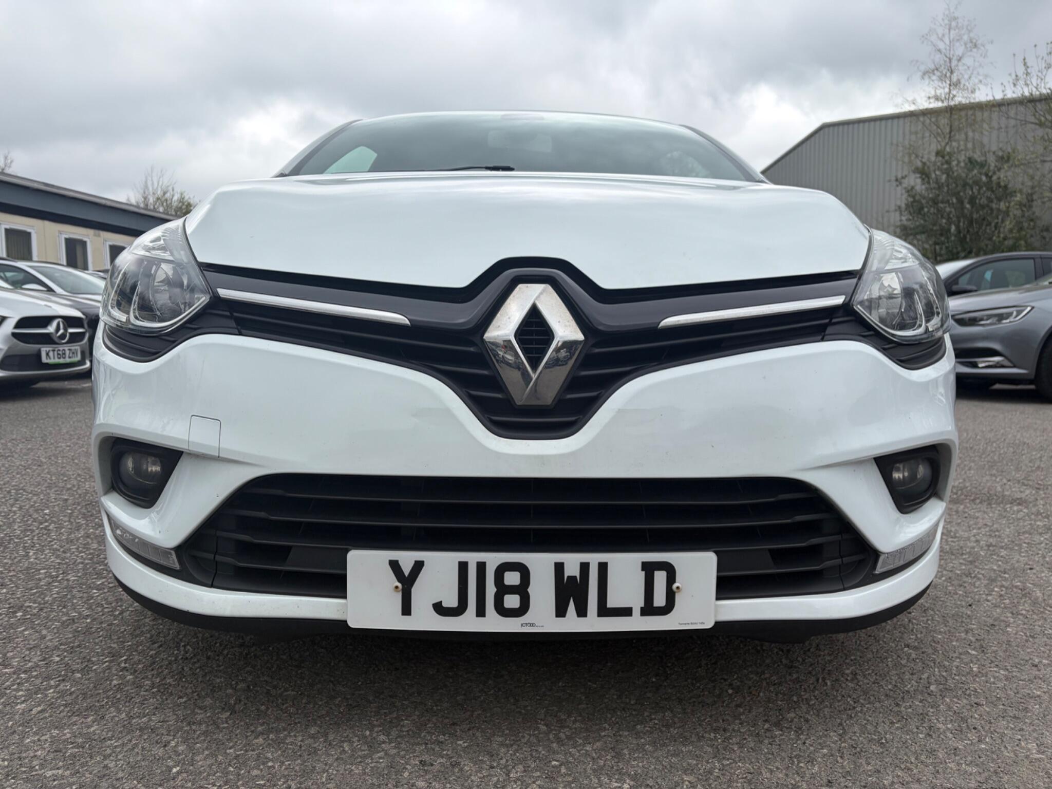 Renault Clio - Image 7