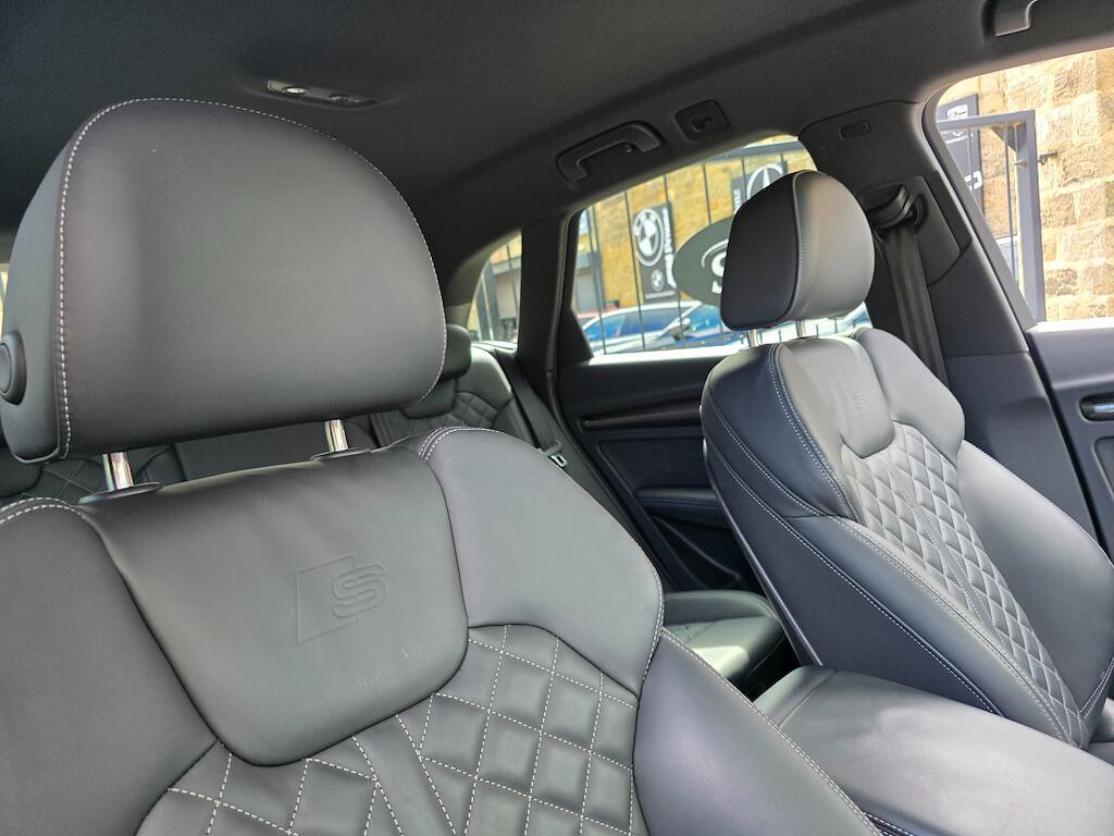 Audi SQ5 - Image 30