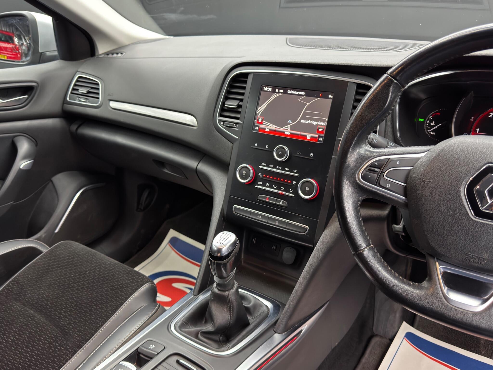 Renault Megane - Image 24