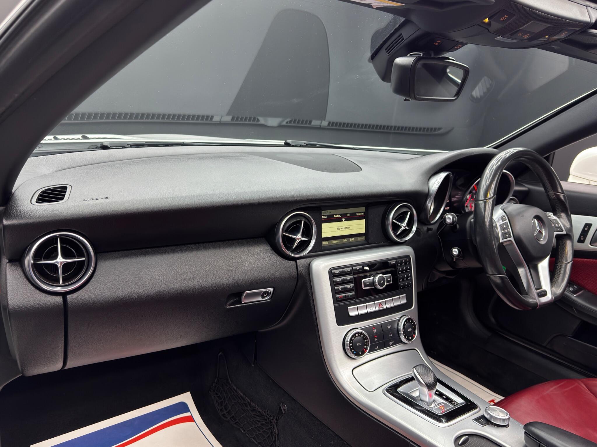 Mercedes SLK - Image 11