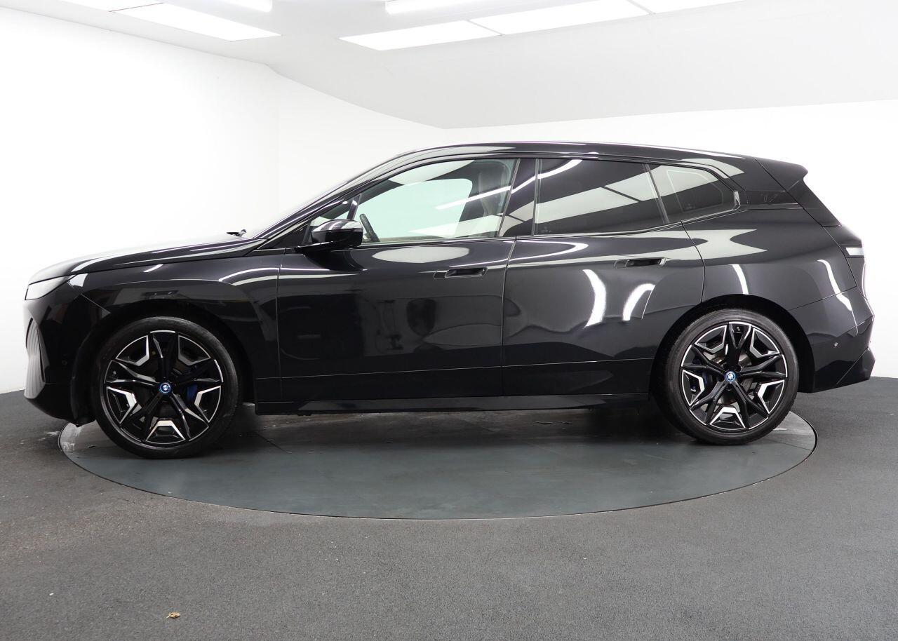 BMW IX - Image 14