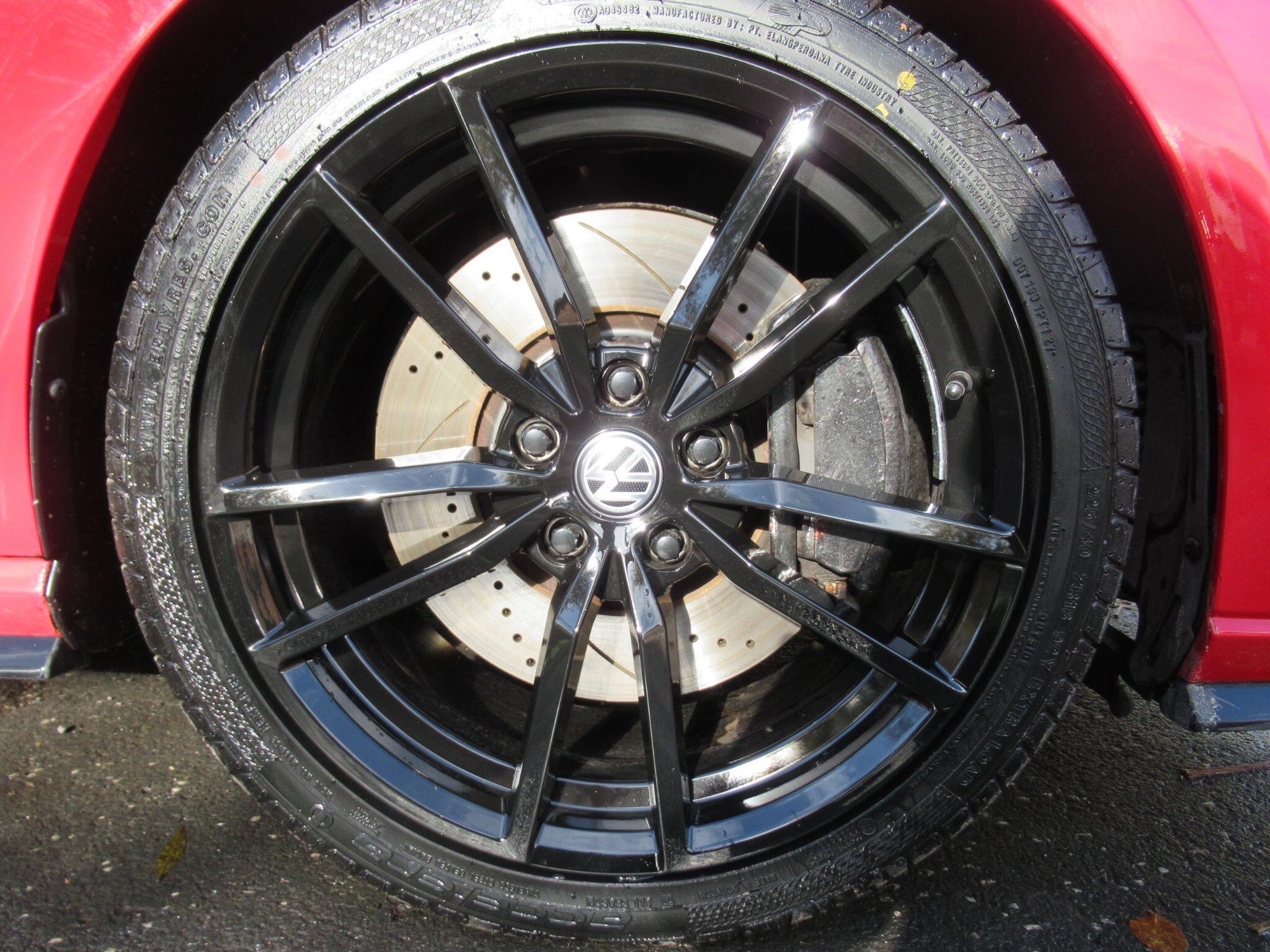 Volkswagen Golf - Image 16