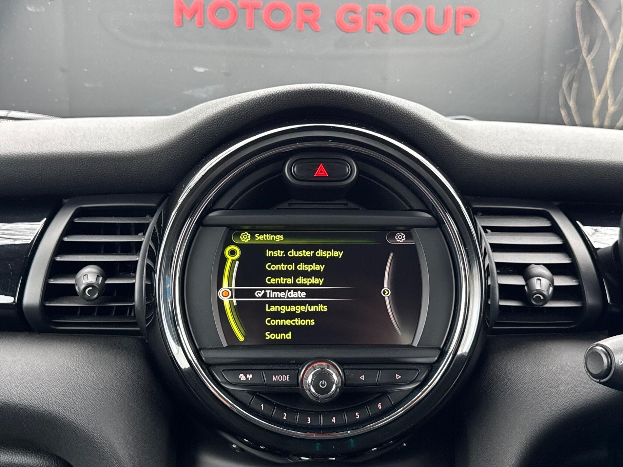 MINI Hatch - Image 33