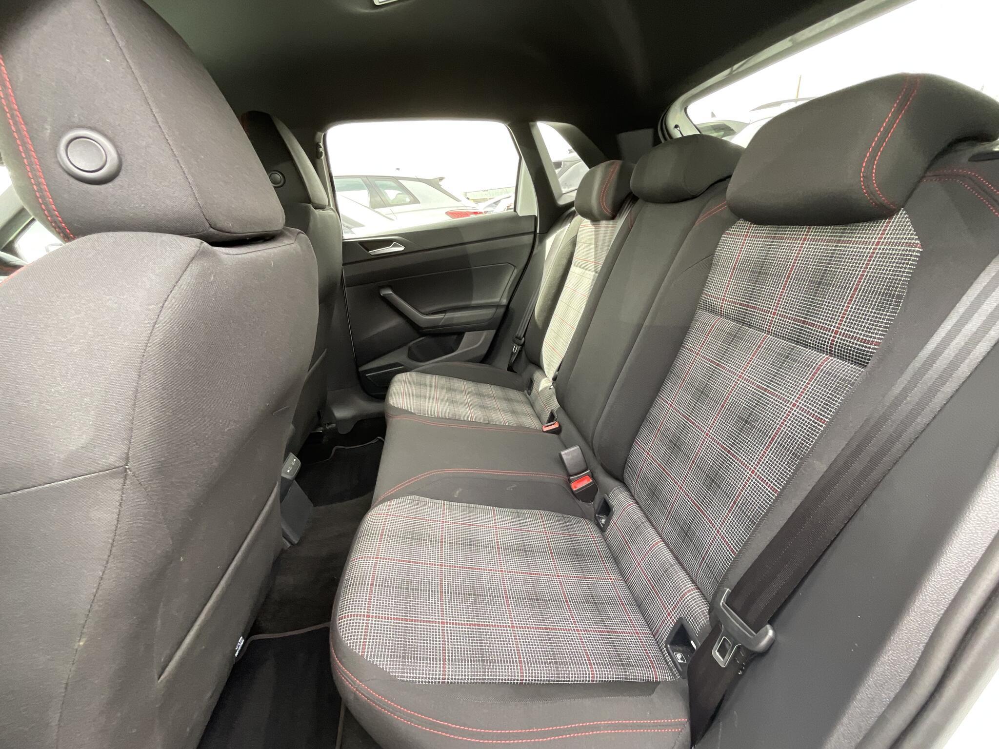 Volkswagen Polo - Image 14