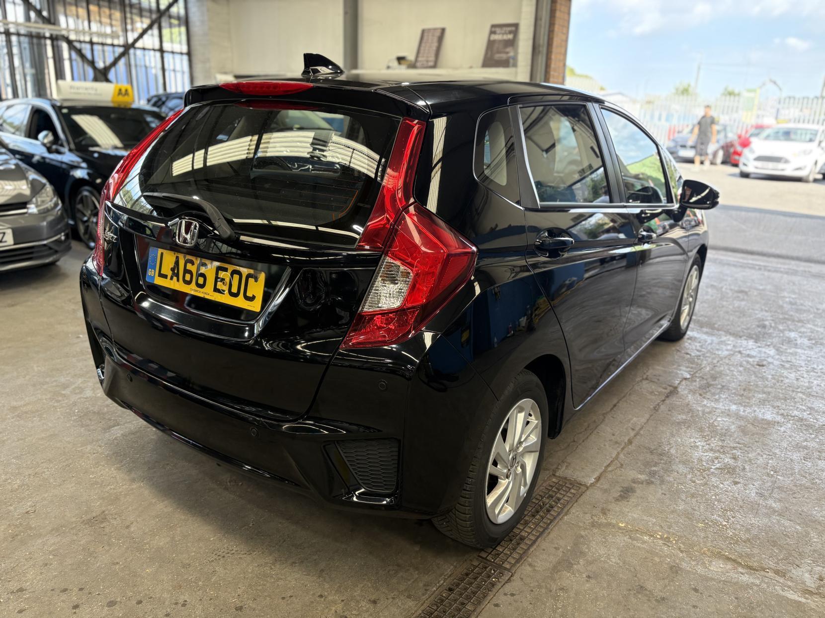 Honda Jazz - Image 10