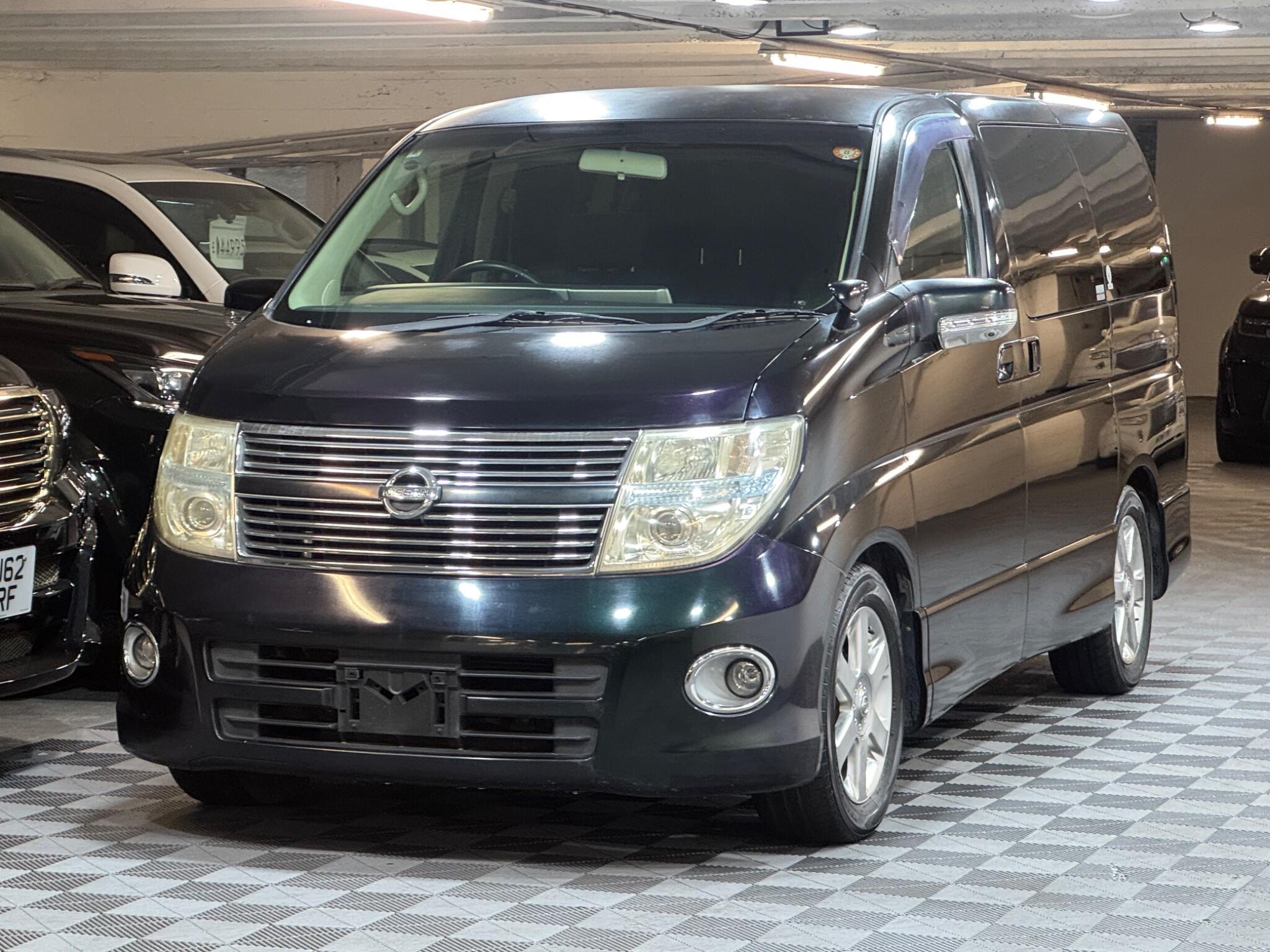 Nissan Elgrand - Image 6