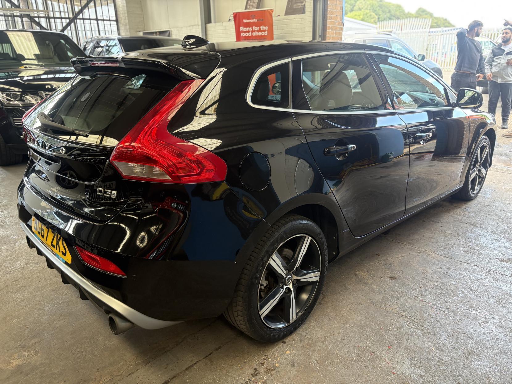 Volvo V40 - Image 7