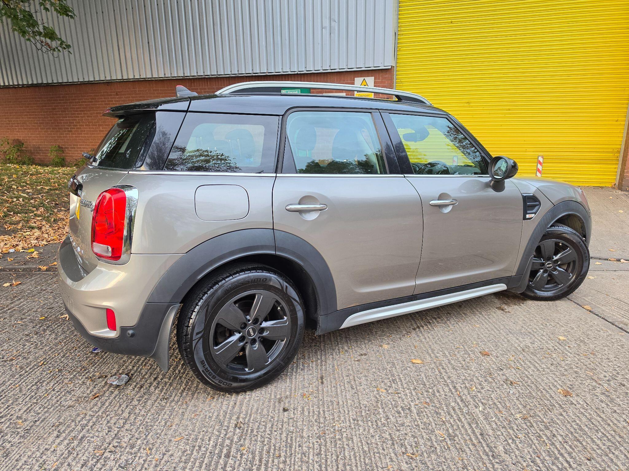 MINI Countryman - Image 14