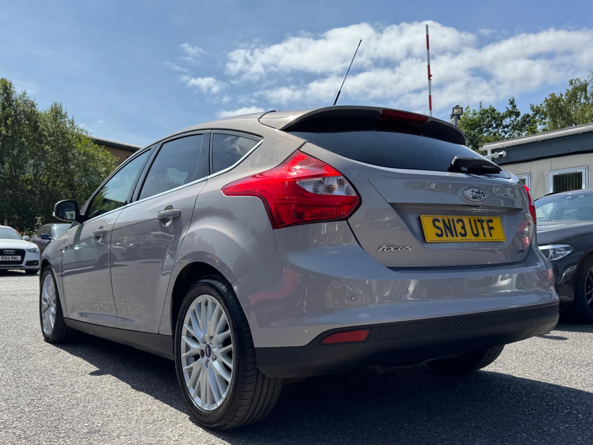 Ford Focus - Image 17
