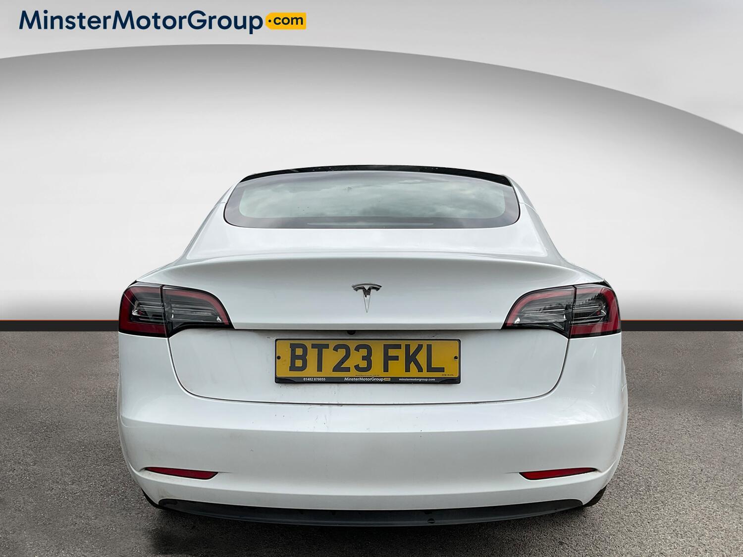 Tesla Model 3 - Image 3