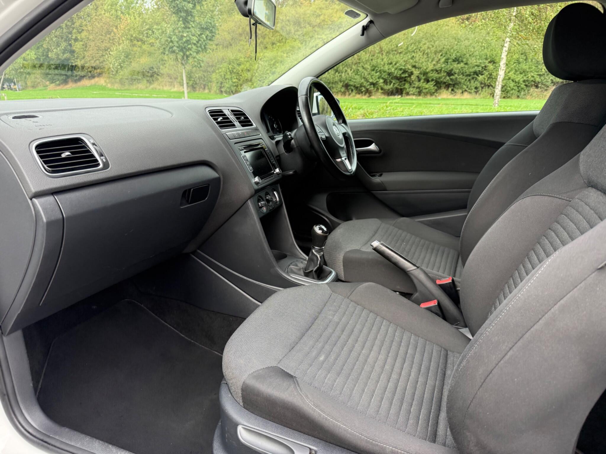 Volkswagen Polo - Image 8