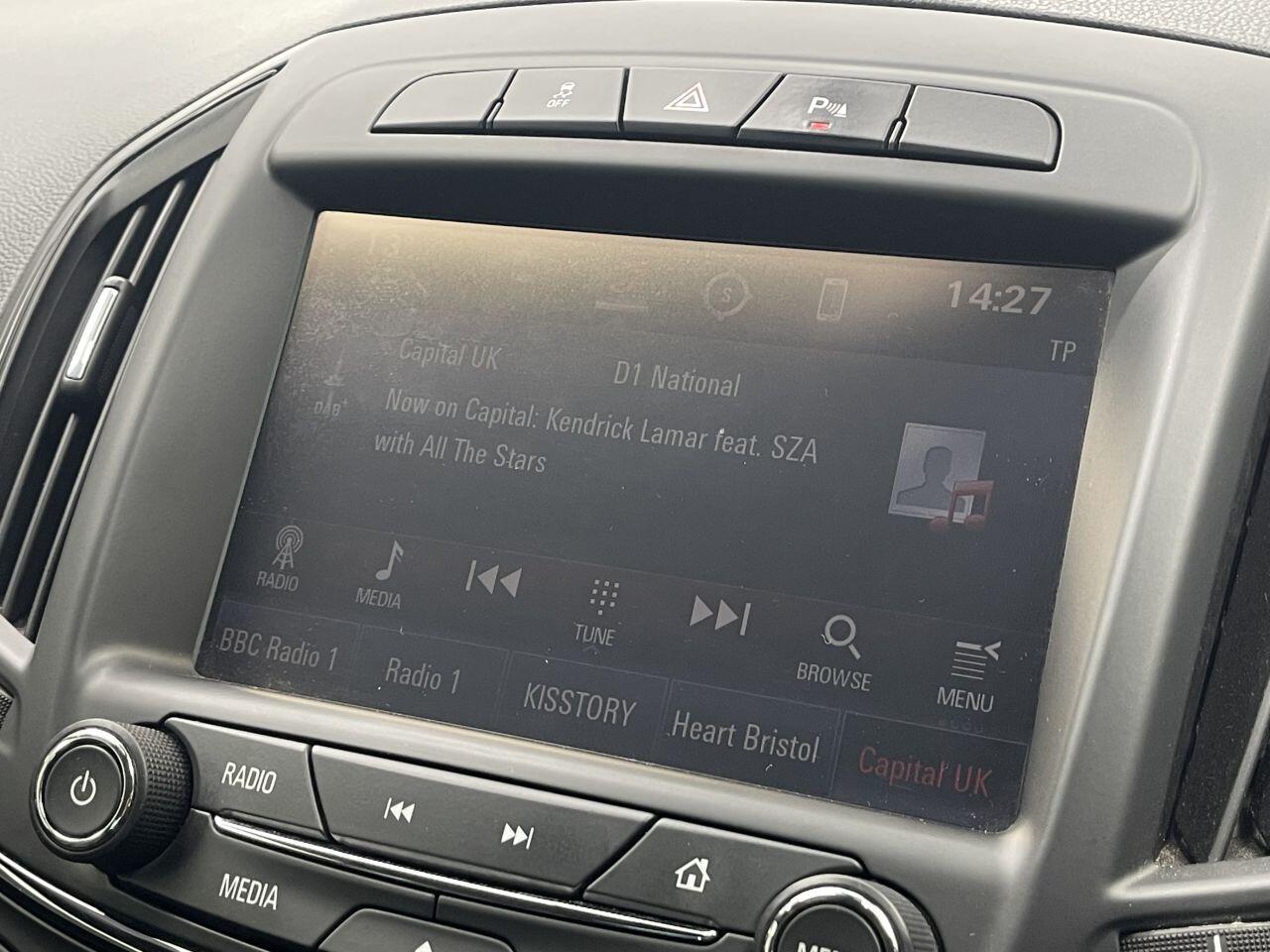 Vauxhall Insignia - Image 26