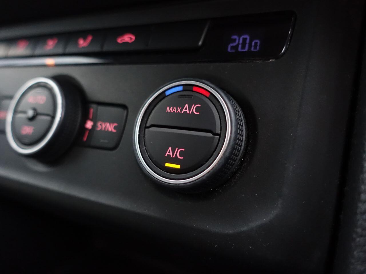 Volkswagen Amarok - Image 29