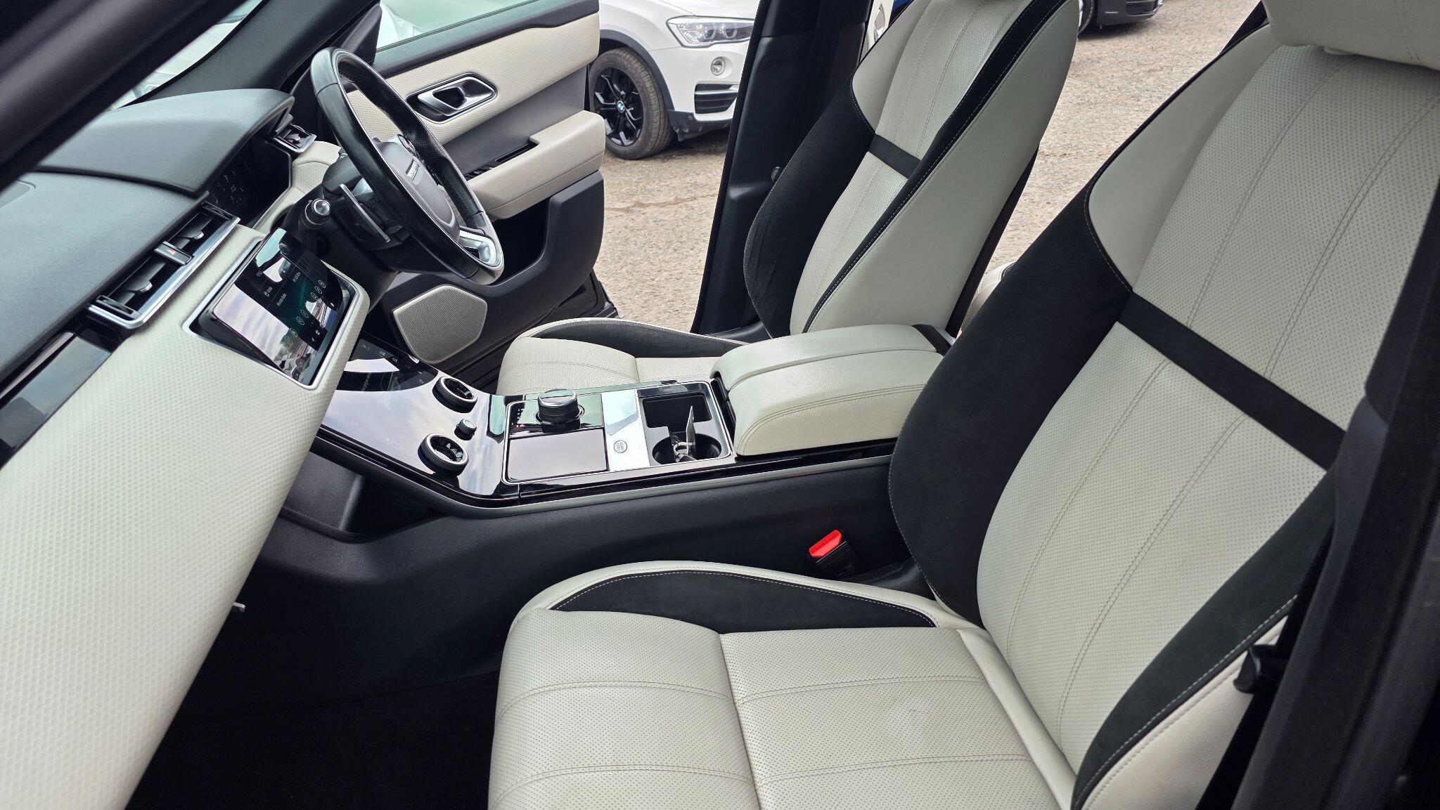 Land Rover Range Rover Velar - Image 43