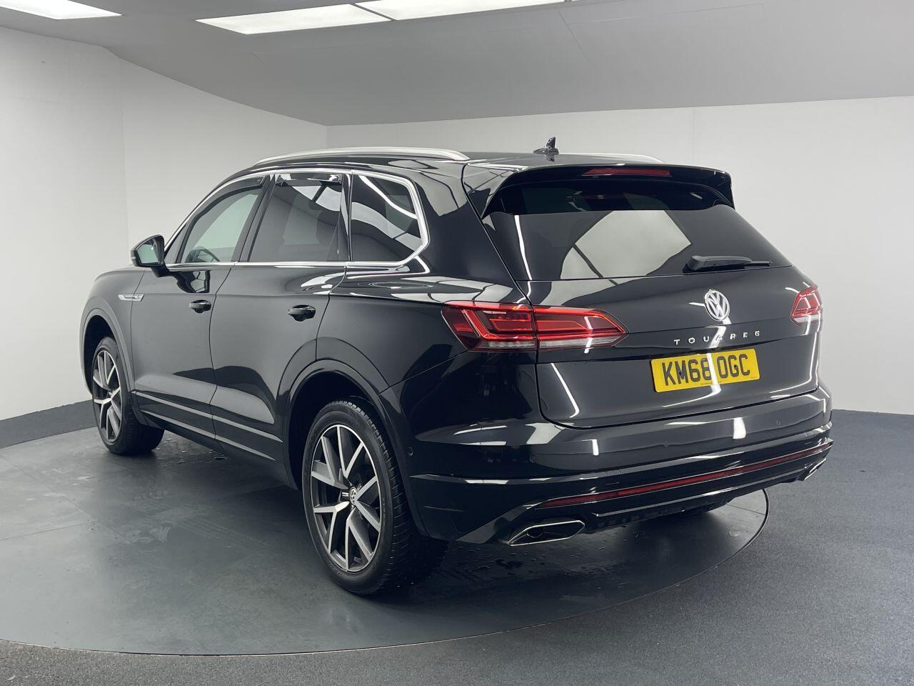 Volkswagen Touareg - Image 20