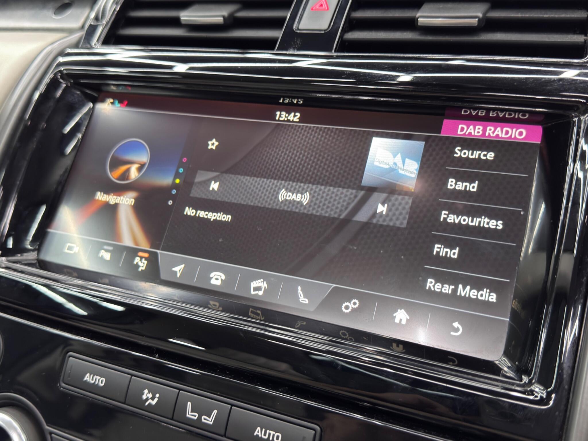 Land Rover Discovery - Image 34