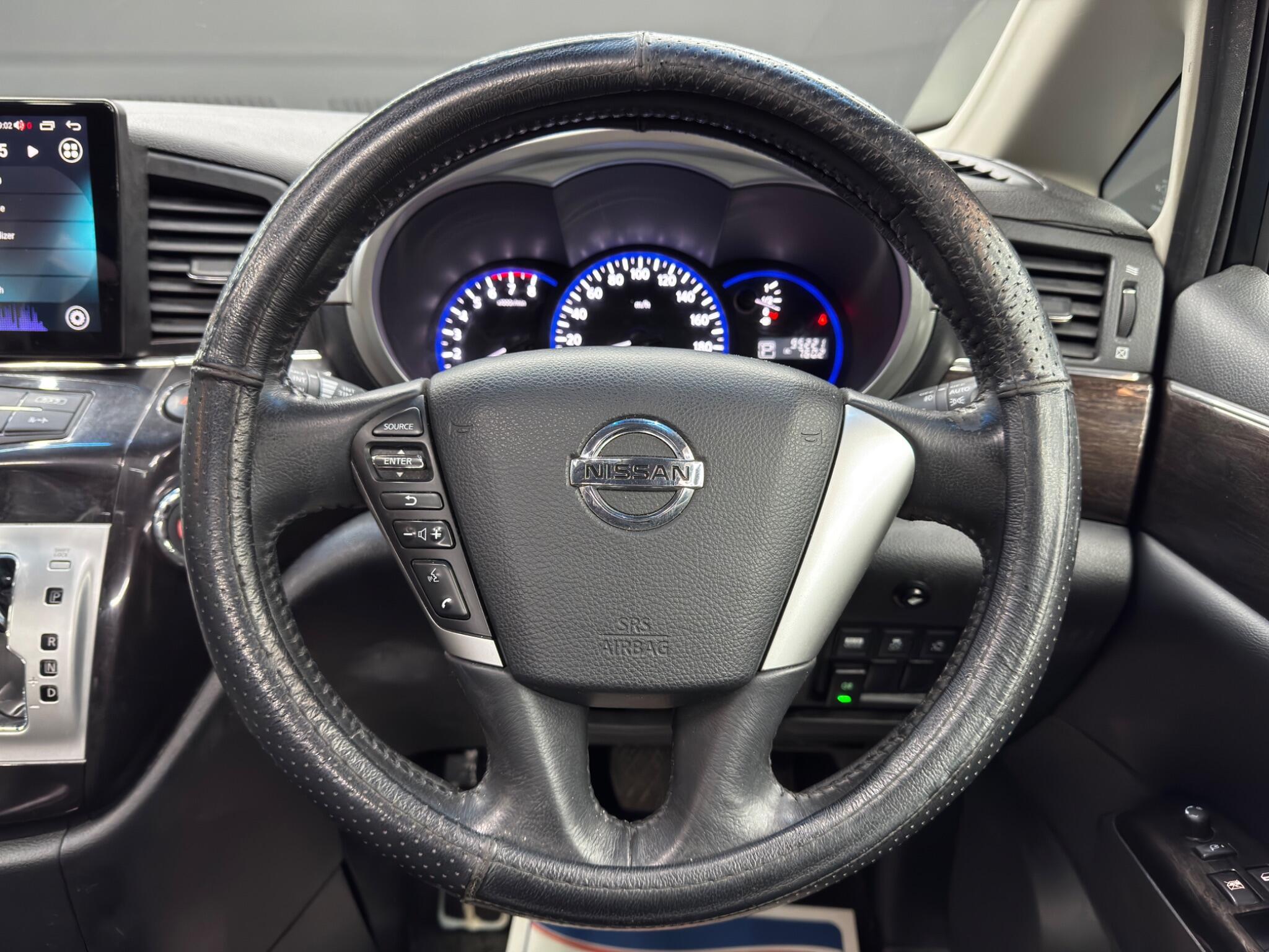 Nissan Elgrand - Image 20