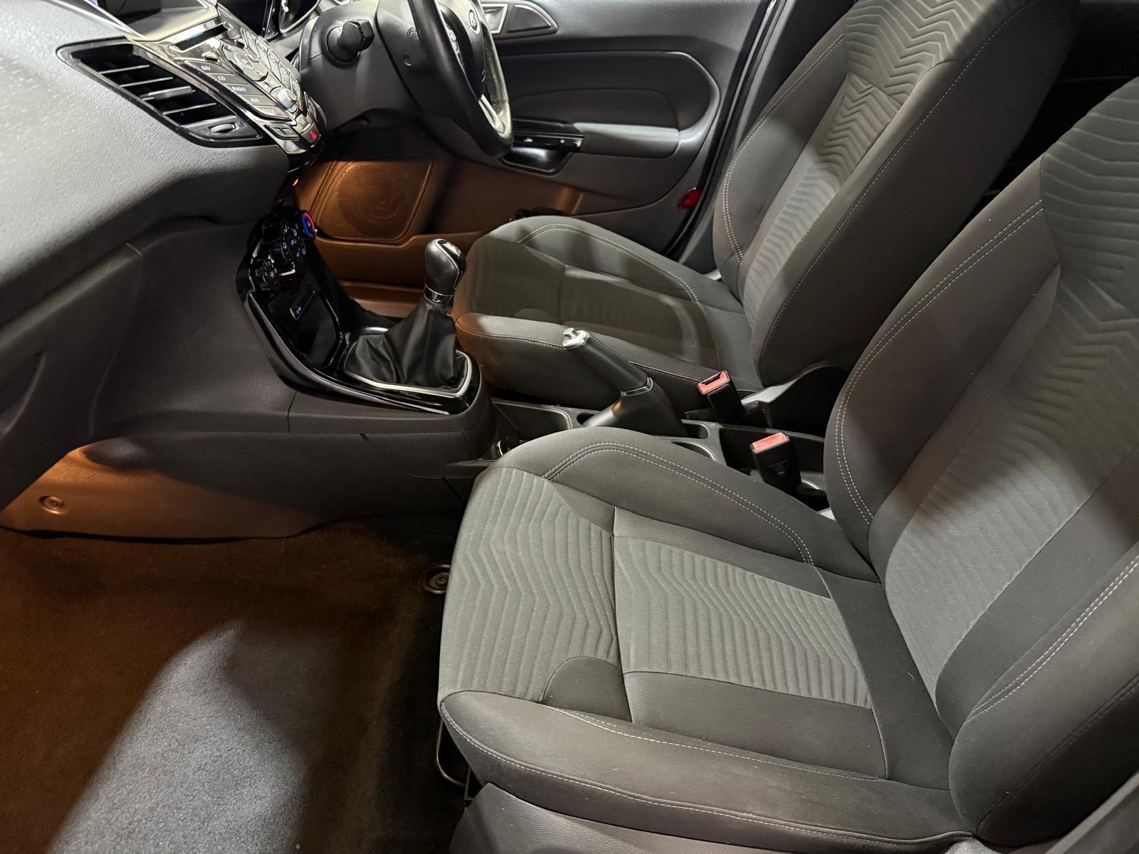Ford Fiesta - Image 26