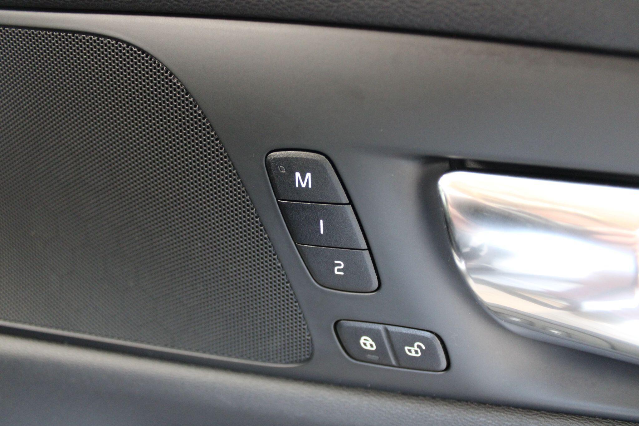 Volvo V60 CROSS COUNTRY - Image 46