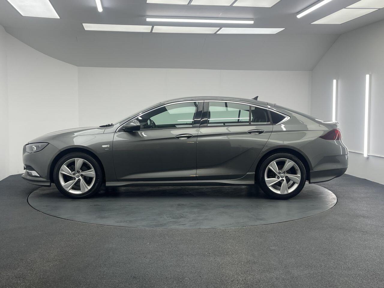 Vauxhall Insignia - Image 17