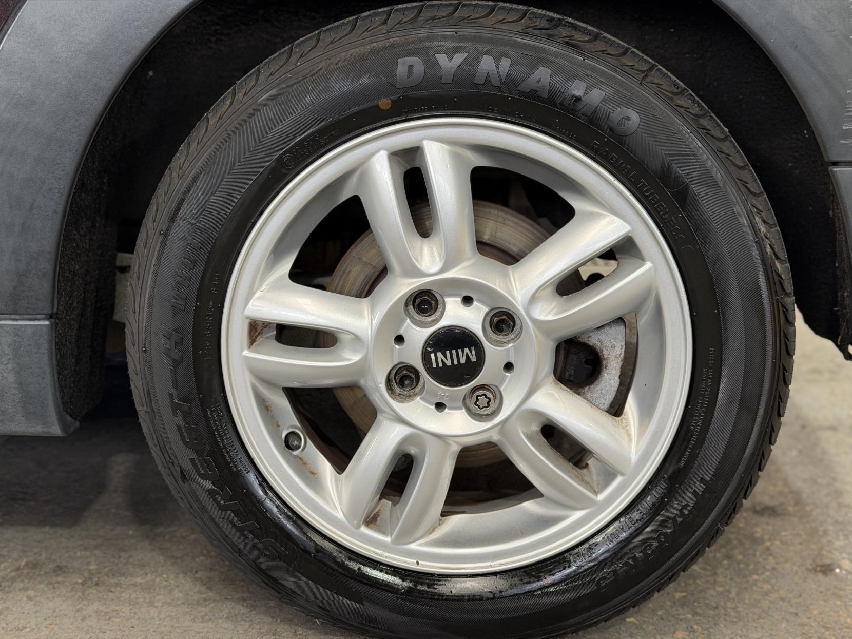 MINI Convertible - Image 14