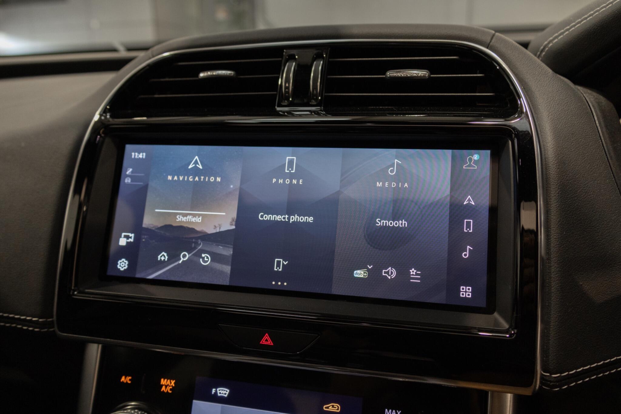 Jaguar XE - Image 16
