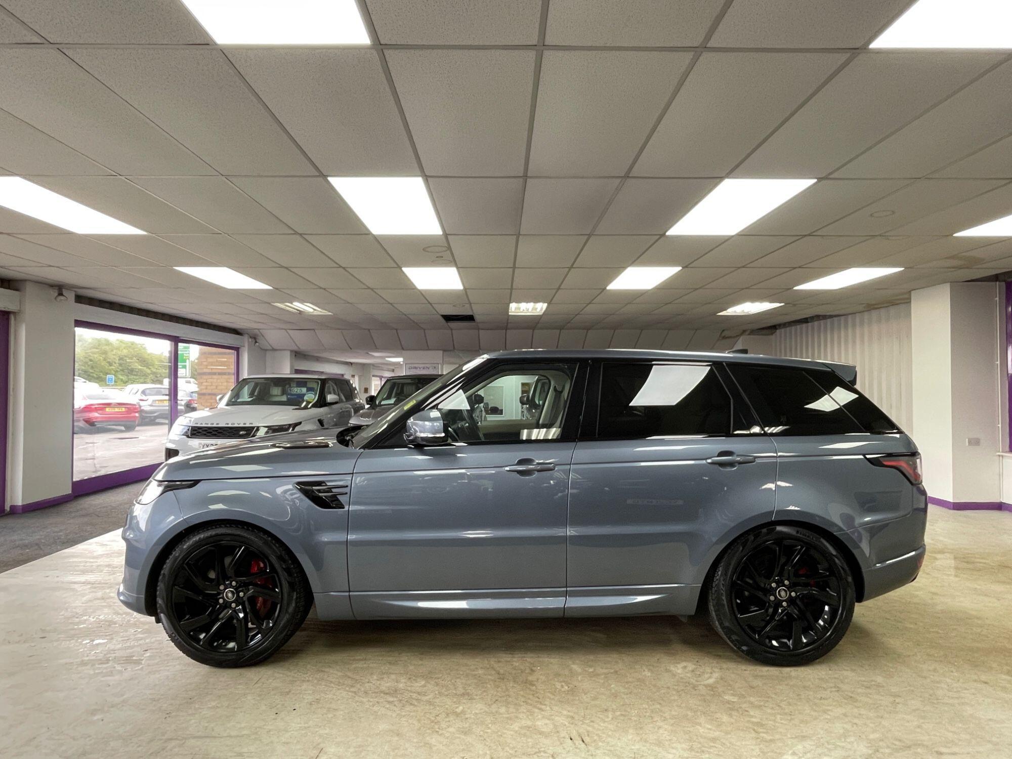 Land Rover RANGE ROVER P400 HSE - Image 13