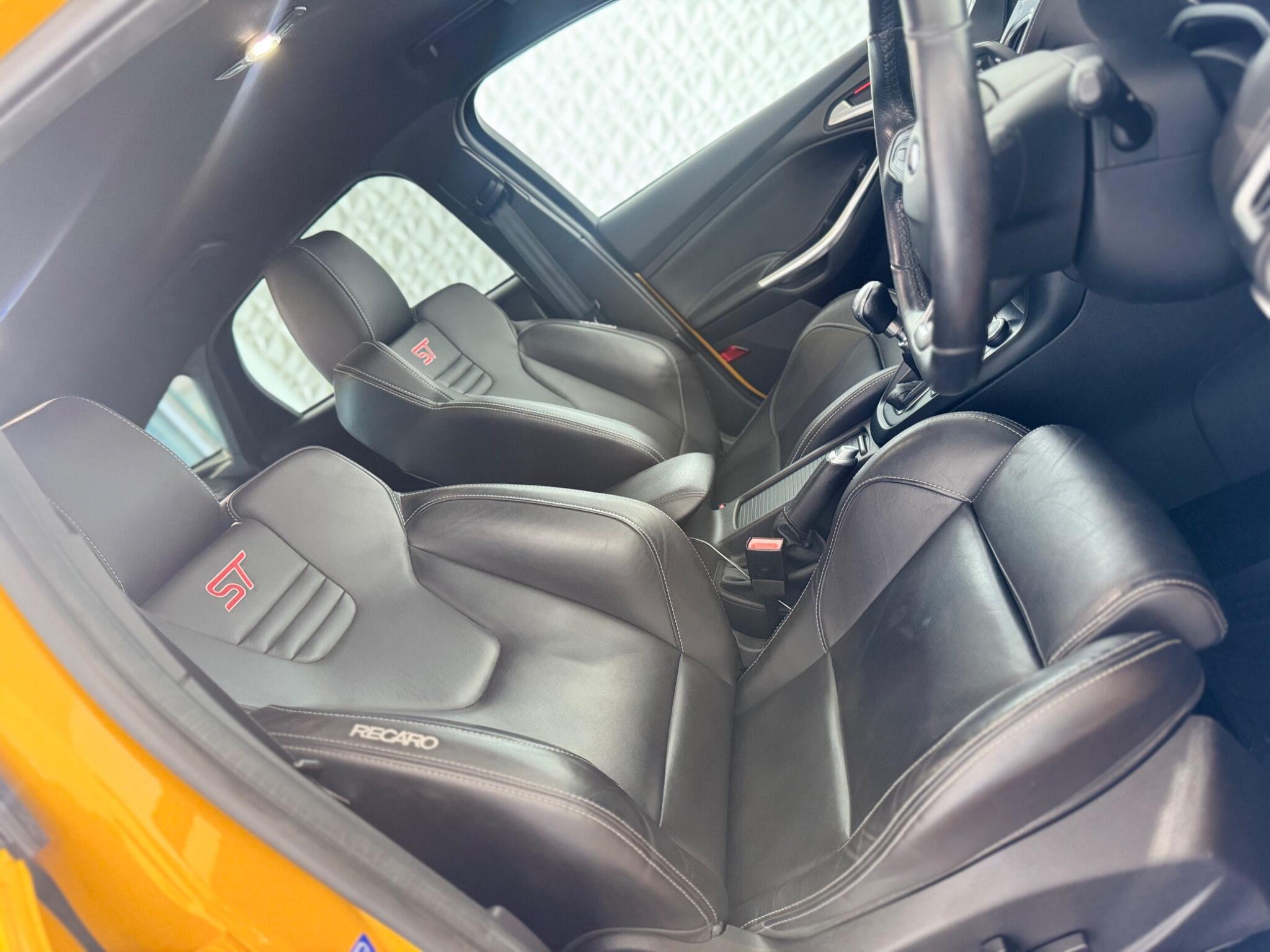 Ford Focus - Image 28