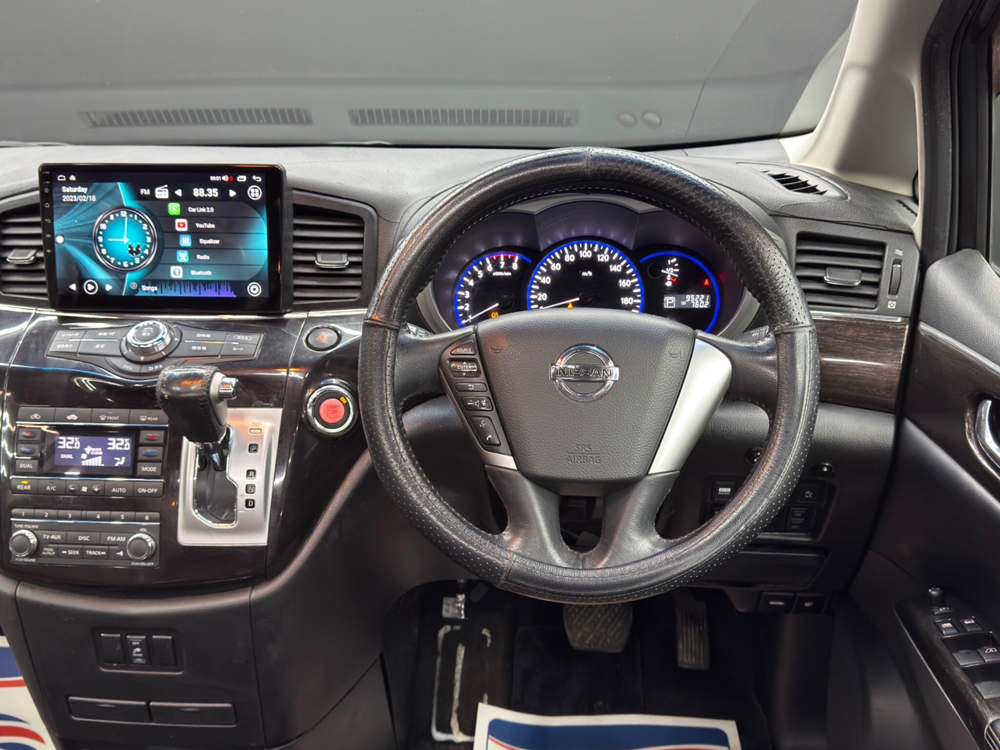 Nissan Elgrand - Image 19