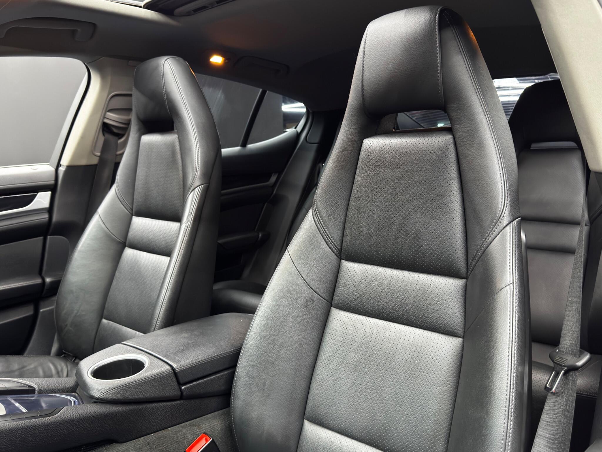 Porsche Panamera - Image 14