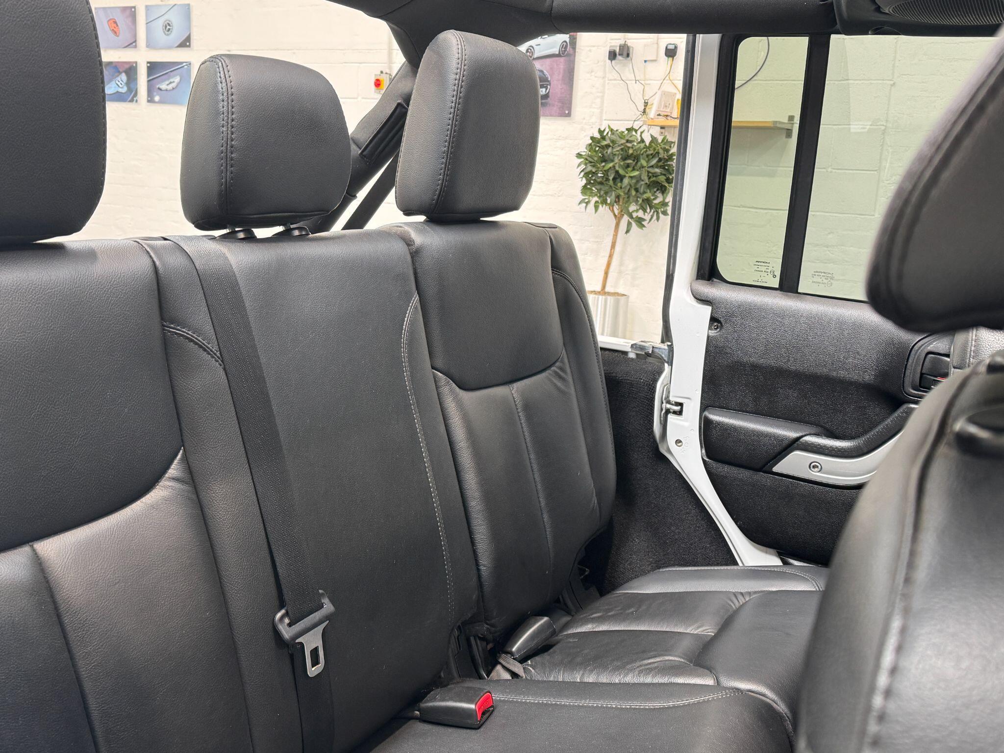 Jeep Wrangler - Image 33