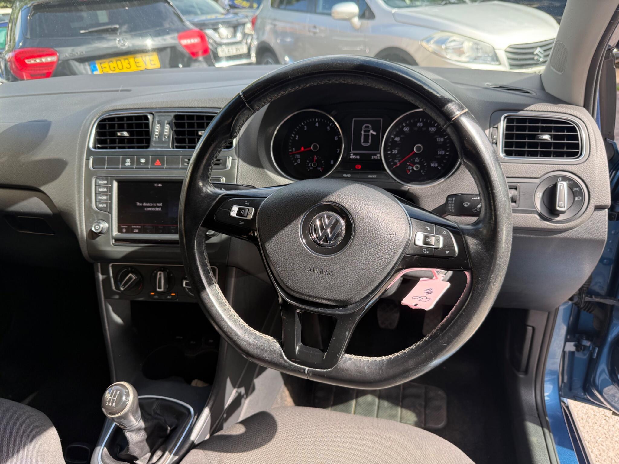 Volkswagen Polo - Image 15