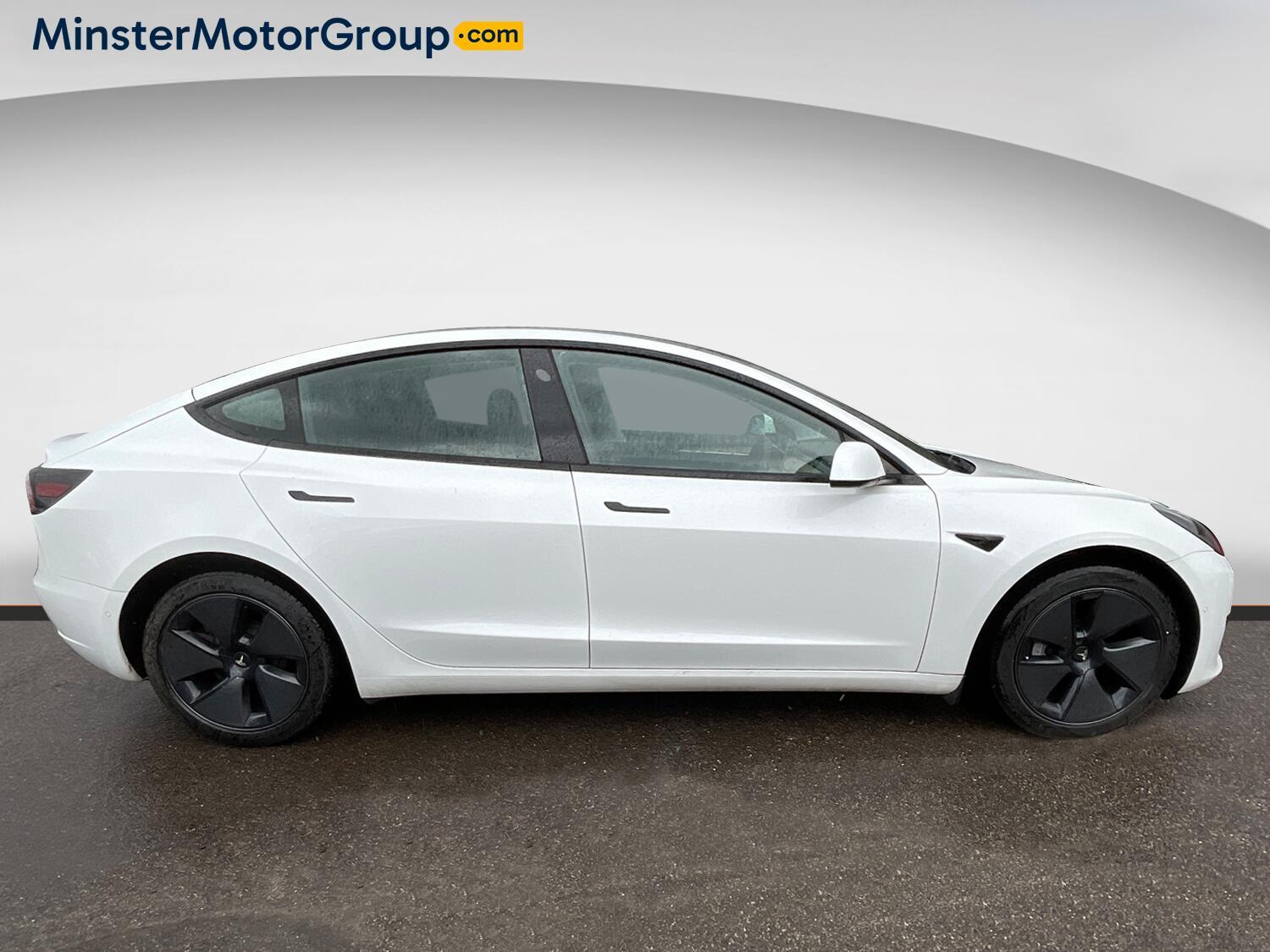 Tesla Model 3 - Image 2
