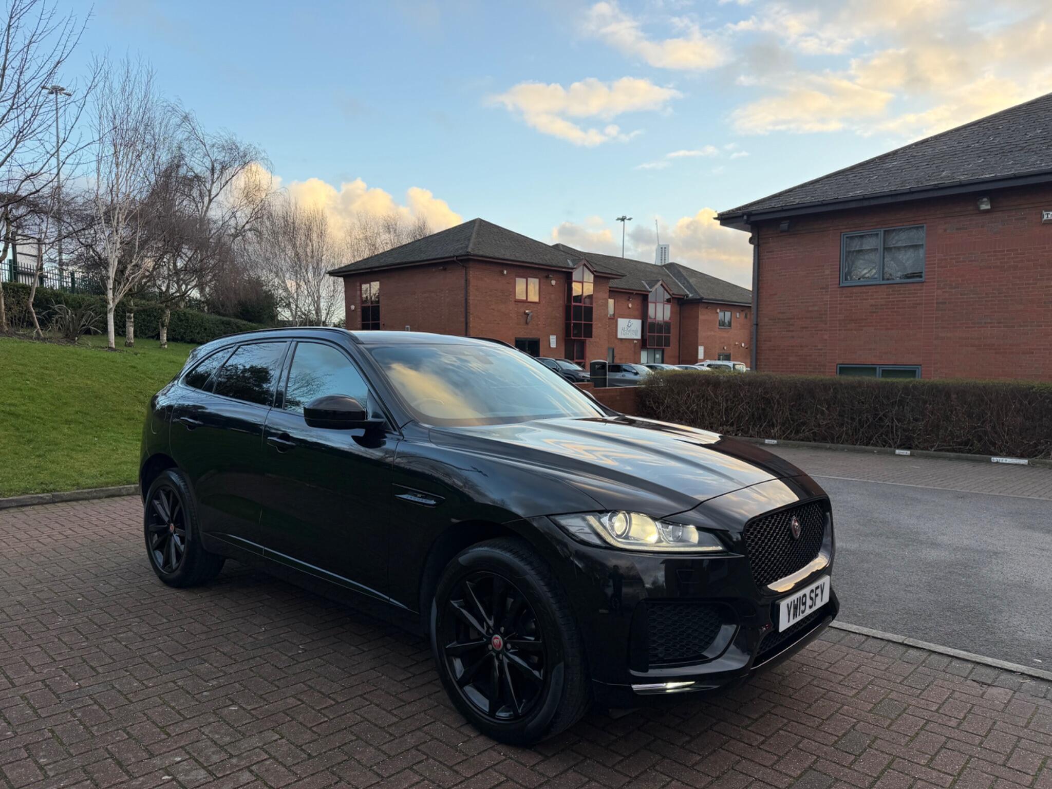 Jaguar F-Pace - Image 24