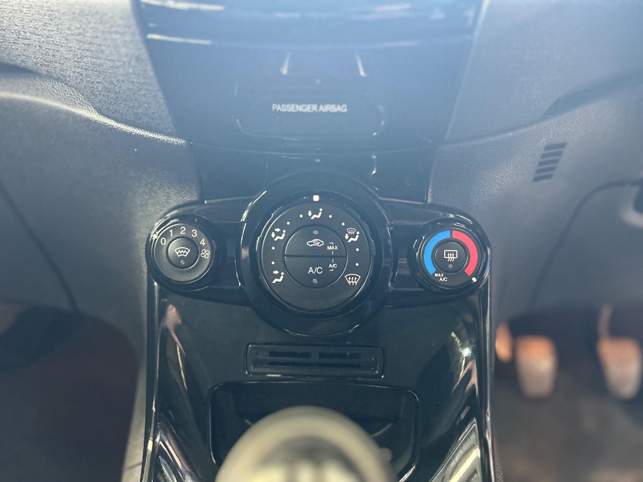 Ford Fiesta - Image 16