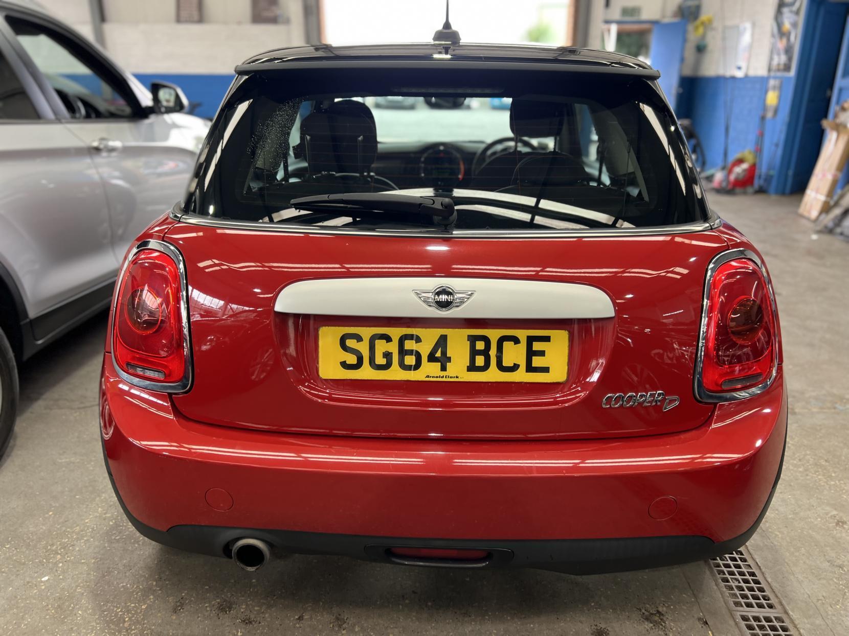 MINI Hatch - Image 11