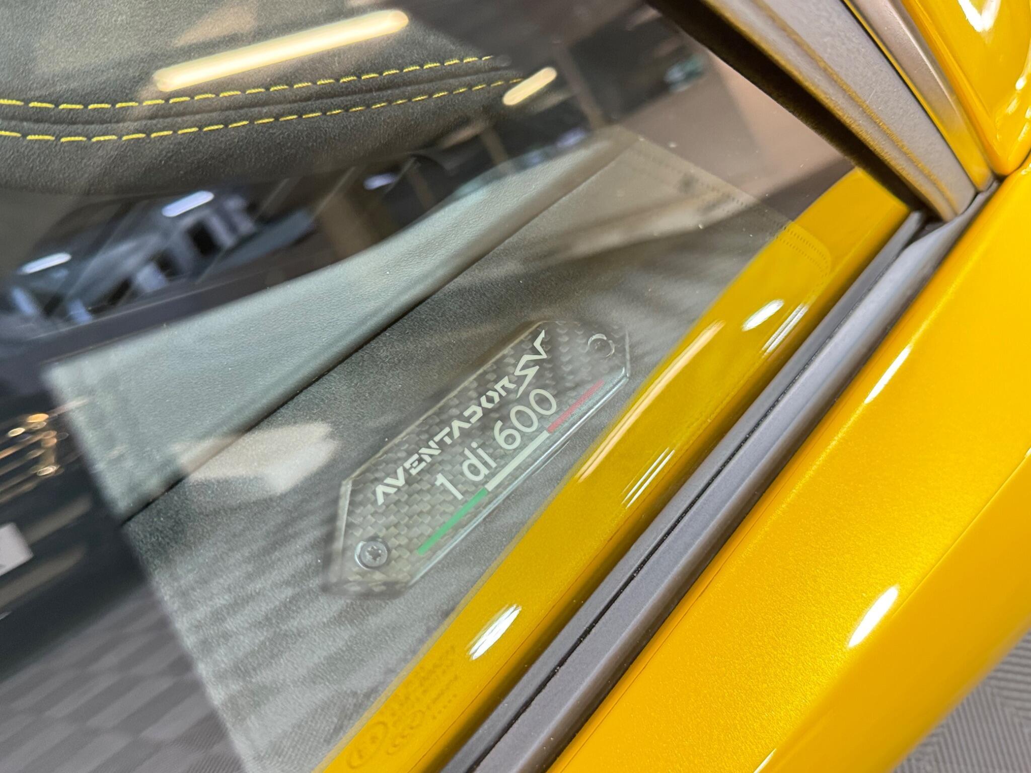Lamborghini Aventador - Image 16