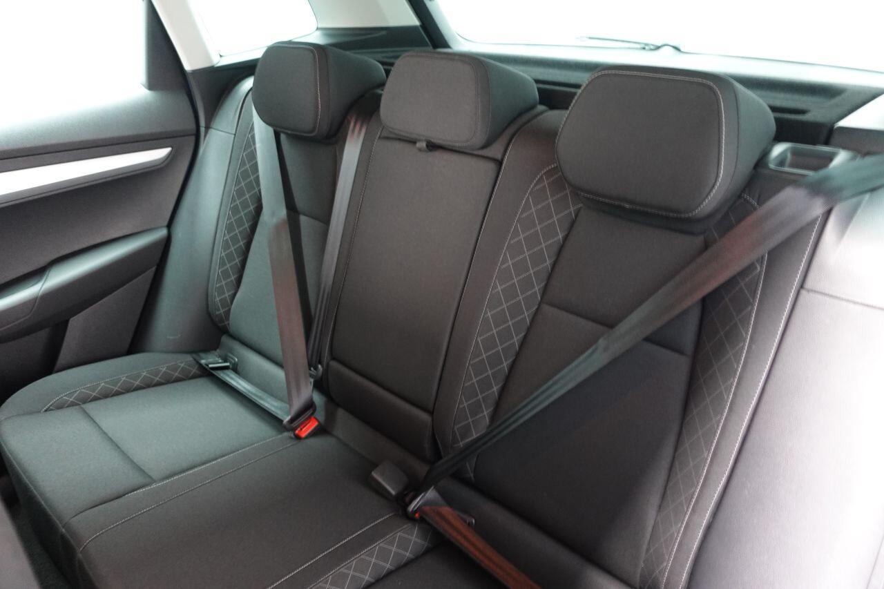 Skoda Karoq - Image 11