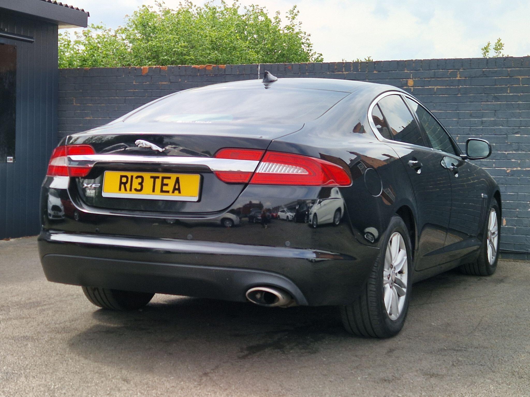 Jaguar XF - Image 25