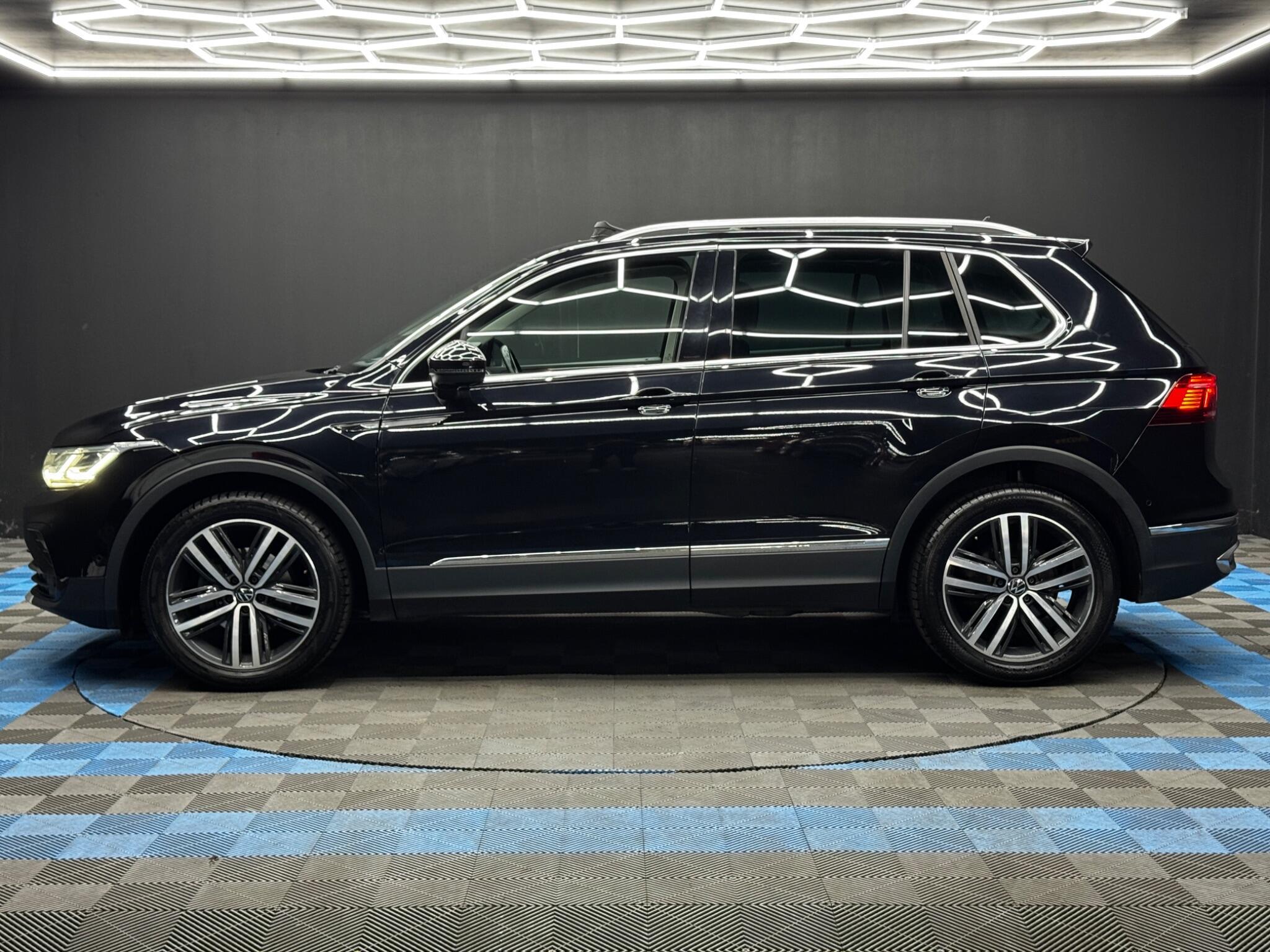 Volkswagen Tiguan - Image 8