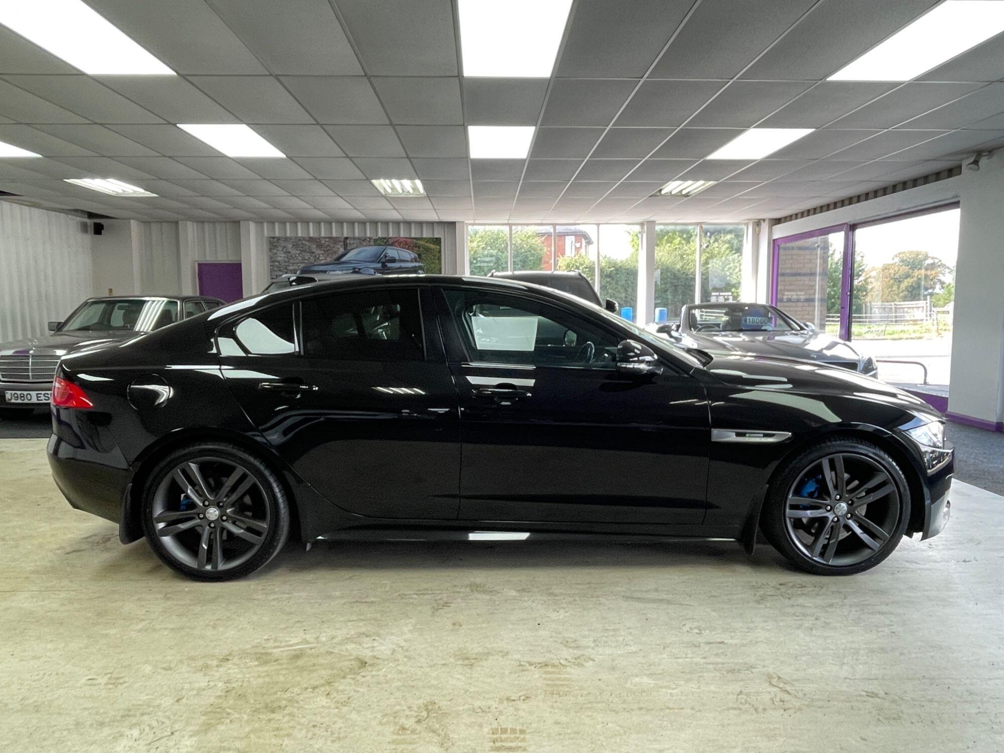 Jaguar XE - Image 11