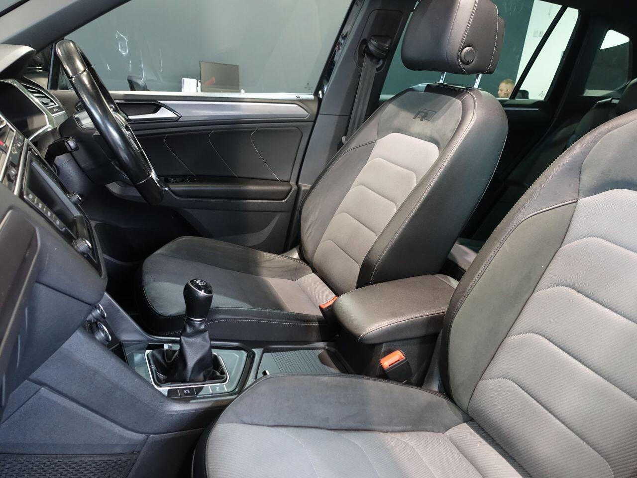 Volkswagen Tiguan - Image 14