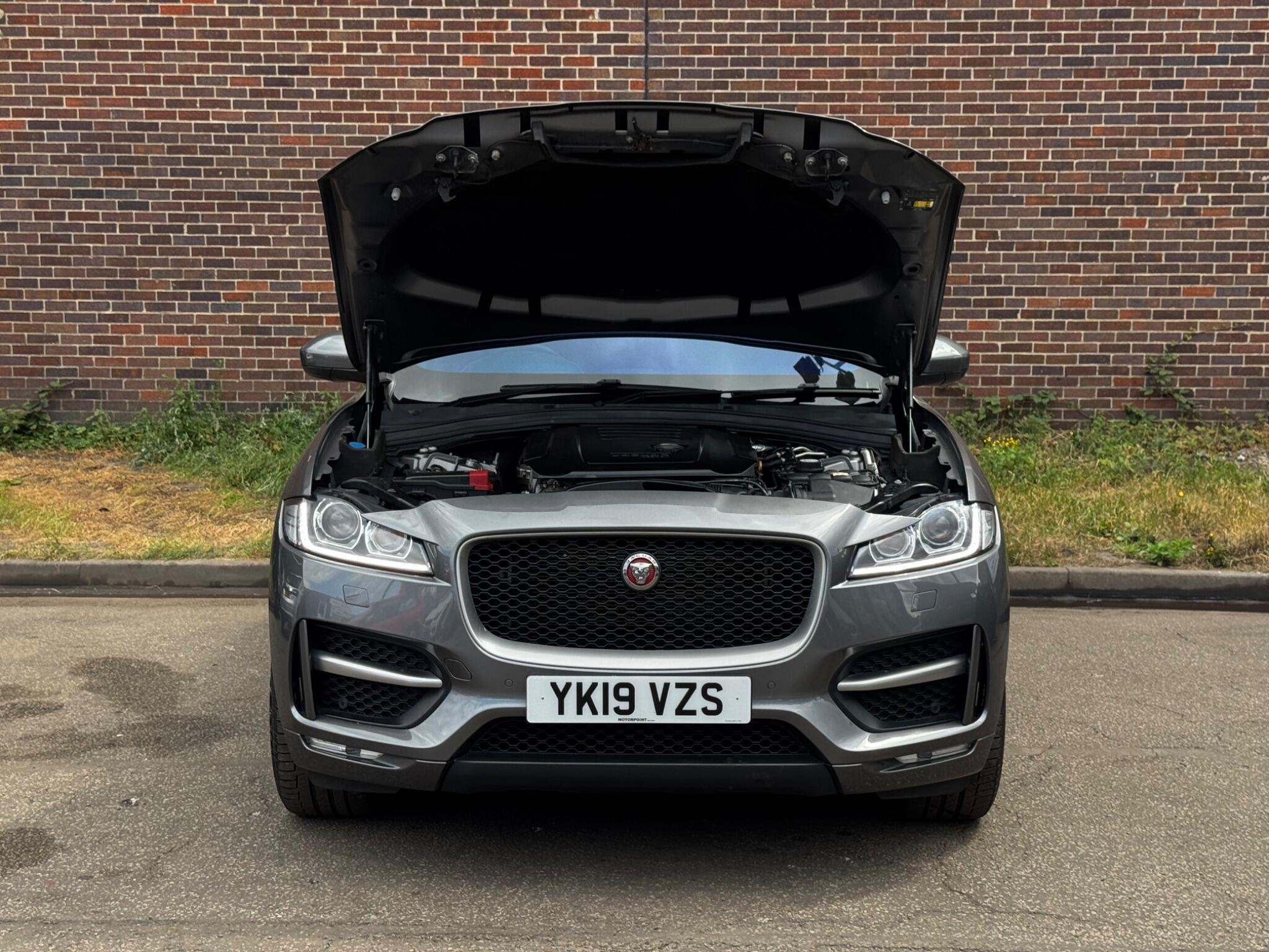 Jaguar F-Pace - Image 18