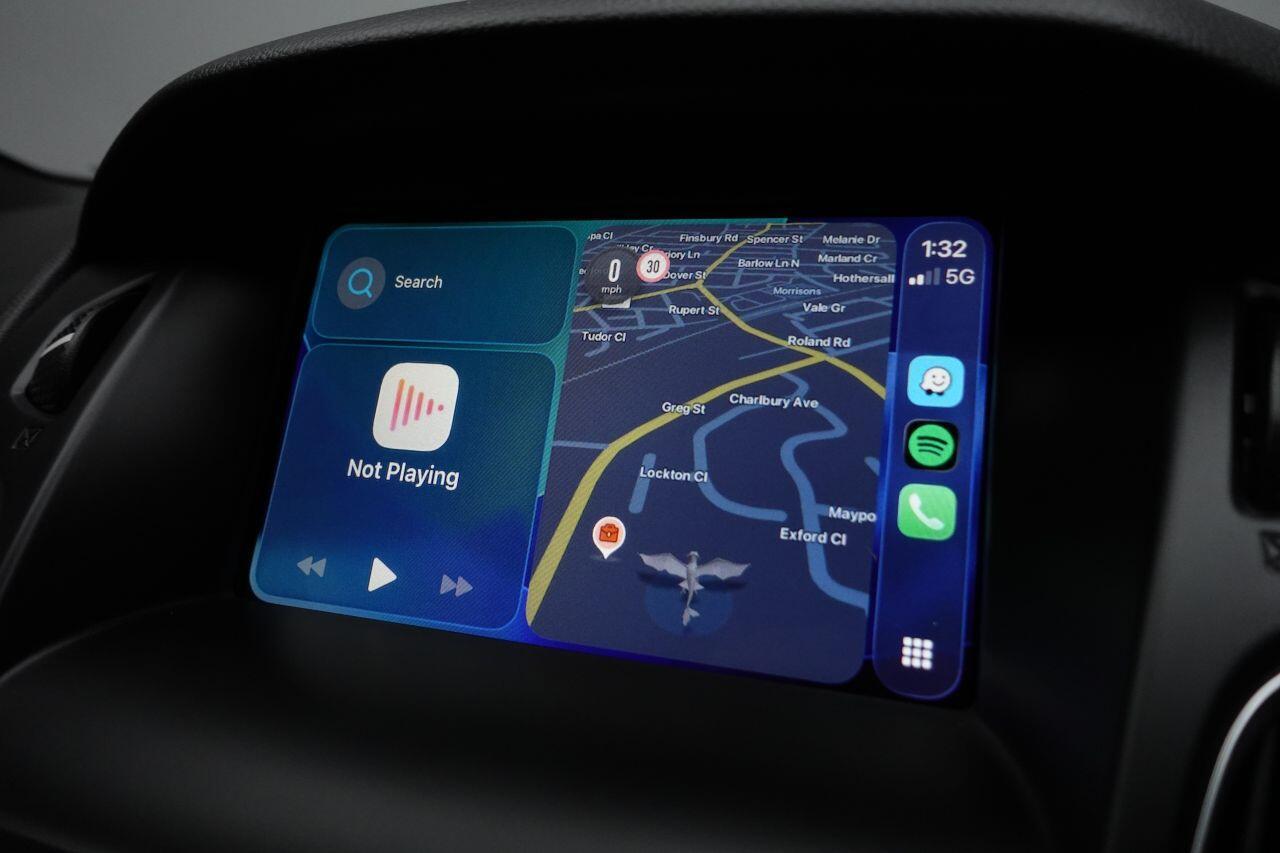 Ford Focus - Image 23