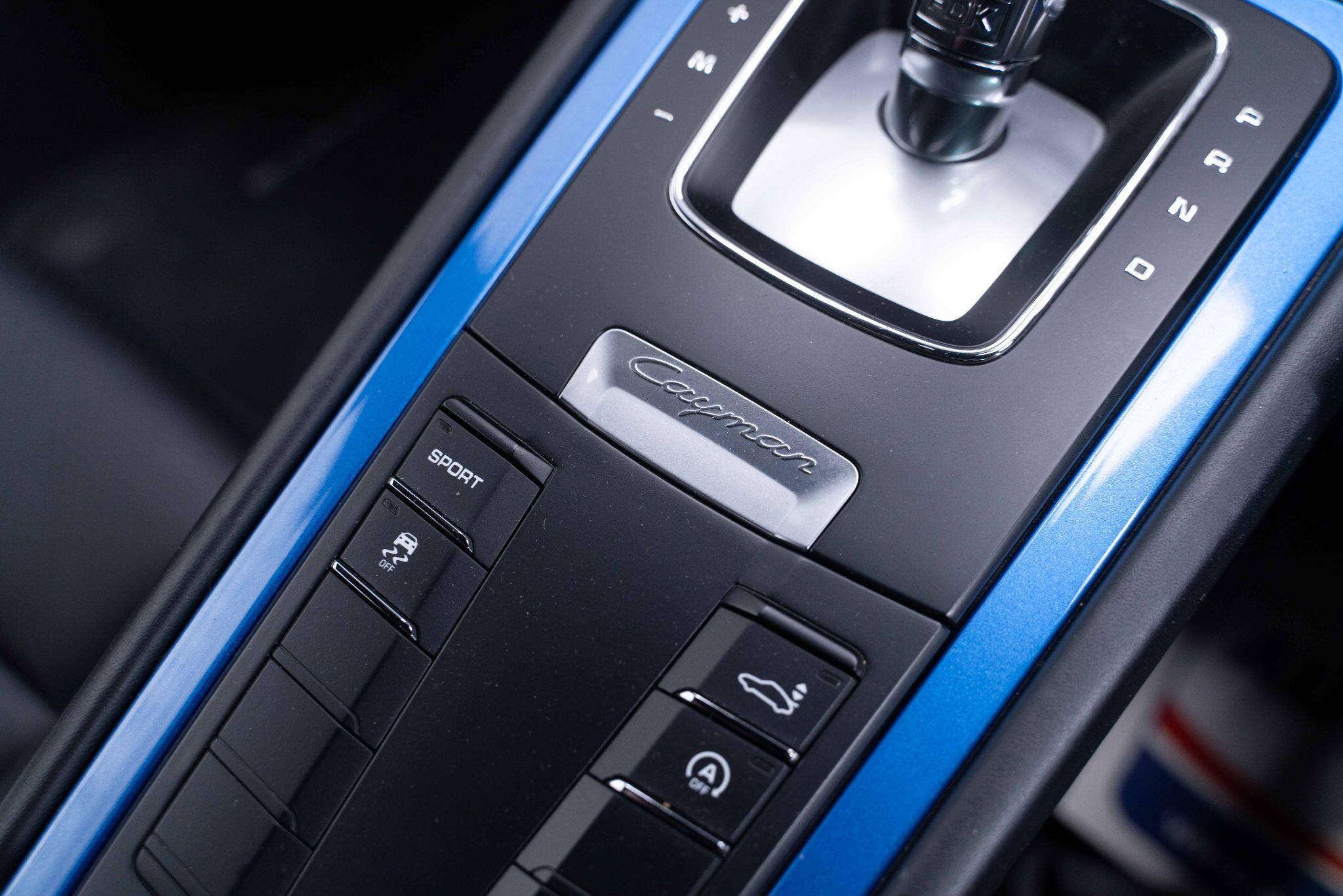 Porsche Cayman - Image 18
