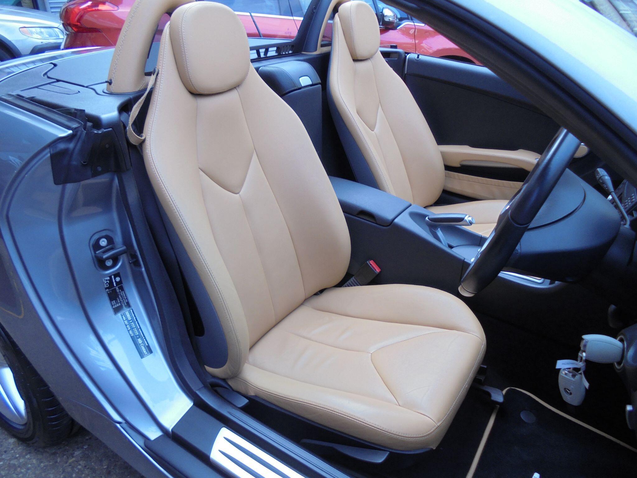 Mercedes SLK - Image 15