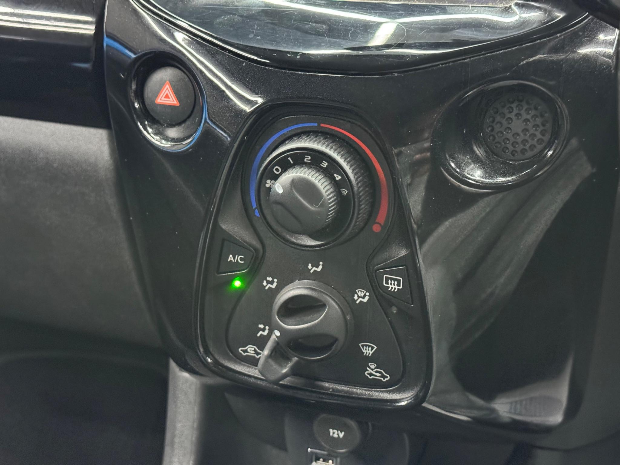 Toyota Aygo - Image 26